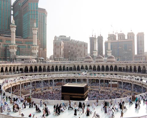 عمرة العطلة المدرسية 2025 – رحلة روحانية مميزة ابتداءً من 15.900 درهم