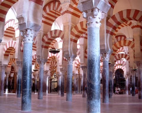 Descubre Córdoba y Sevilla en tren (desde Madrid) 2026