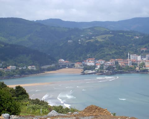 País Vasco, paraíso de contrastes (Desde otros orígenes en tren) (2026)