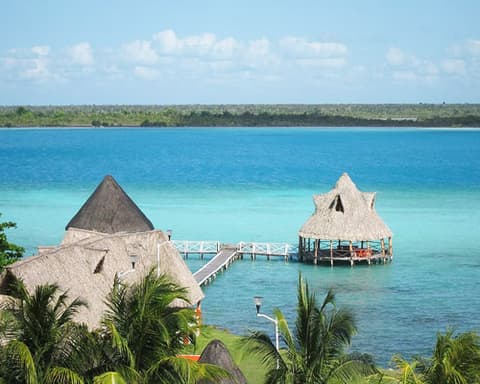 Bacalar y Mahahual 4 días