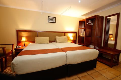Mokoro Lodge, 
