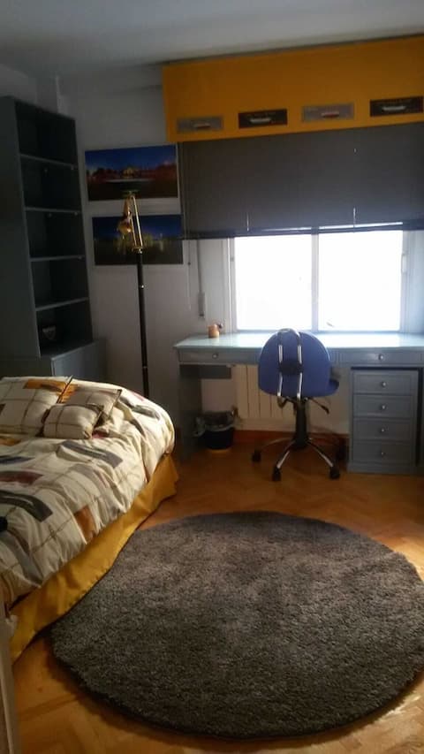 Modern B&B Somosaguas, 