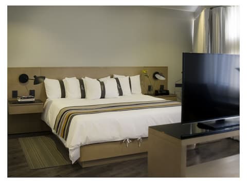 Casa Grande Suites, Room
