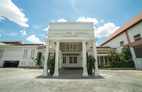 Juliana Hotel Phnom Penh, Property Entrance