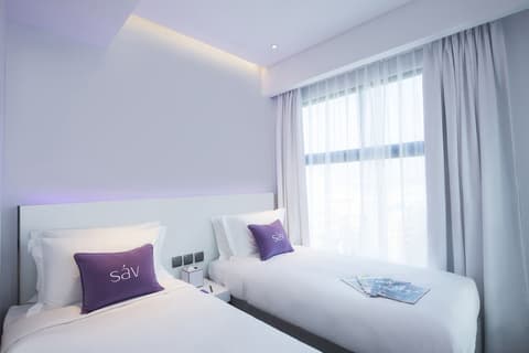 Hotel sáv, Room