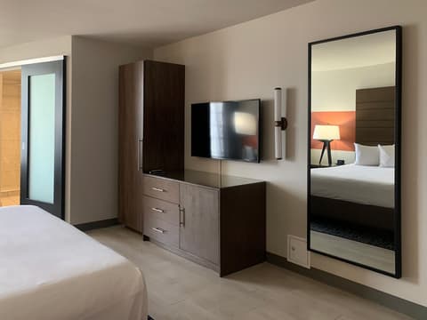 Plaza Hotel & Casino, Room