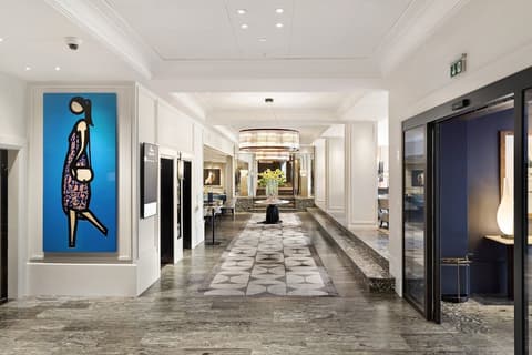 Hotel Continental, Lobby