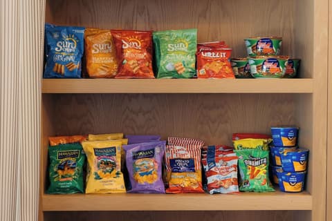 Hotel Triton, Food and drink