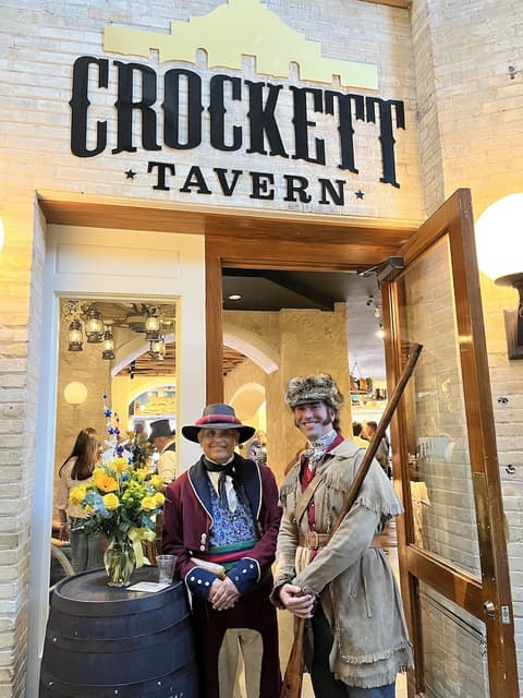 Crockett Hotel, Restaurant