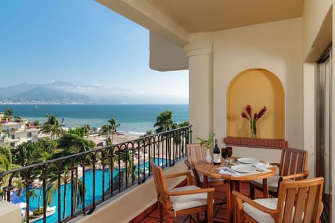 Velas Vallarta Suites Resort All Inclusive, Room