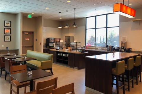 Country Inn & Suites by Radisson, San Jose International Airport, CA, Breakfast area