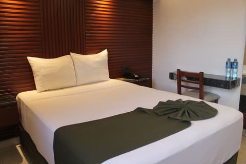 Hotel Colonial, Room