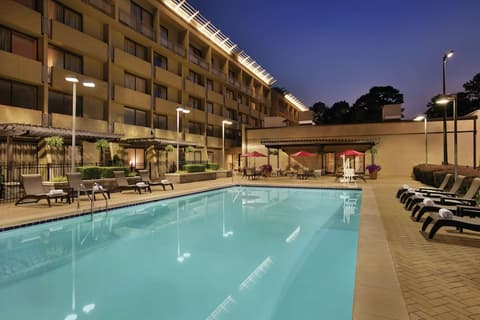 DoubleTree by Hilton Atlanta - Northlake, Pool