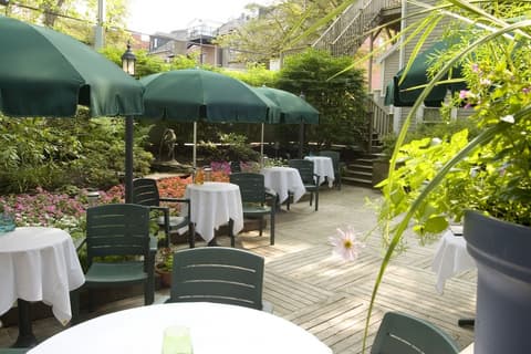 The Halliburton, Outdoor dining