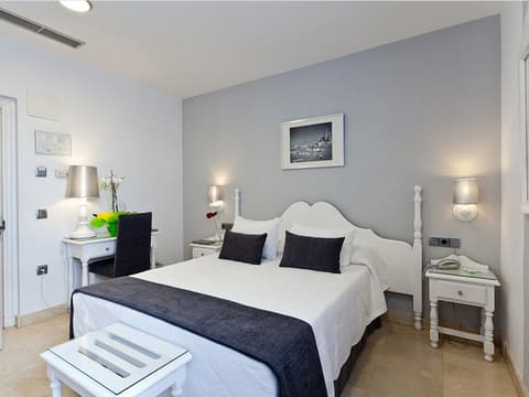 Hotel Carlos V, Room