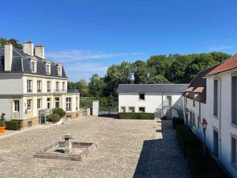 Novotel Paris Saclay, Miscellaneous