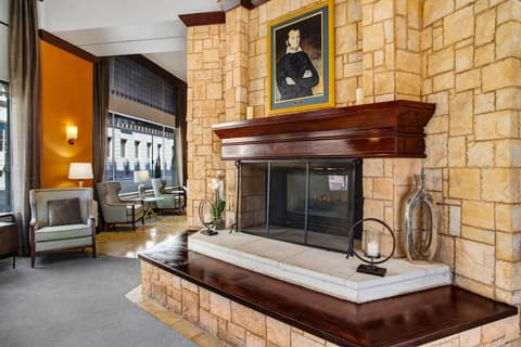 The Emily Morgan San Antonio - a DoubleTree by Hilton, Lobby