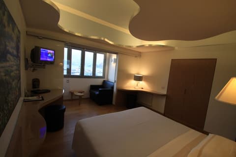 Hotel Metropole Suisse, Room