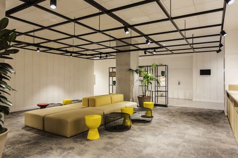 Novotel Madrid Campo de las Naciones, Lobby sitting area