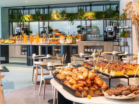 Novotel Madrid Campo de las Naciones, Breakfast area