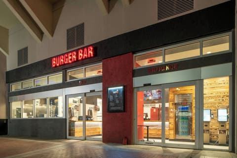 New Orleans Marriott, Bar (on property)