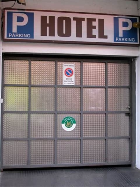 Hotel Delle Nazioni, Exterior detail
