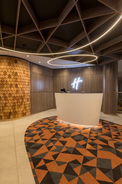 Holiday Inn Edinburgh by IHG, Reception