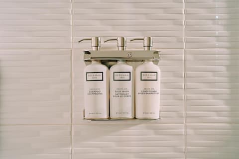 Hotel Zoe Fisherman's Wharf, Bathroom