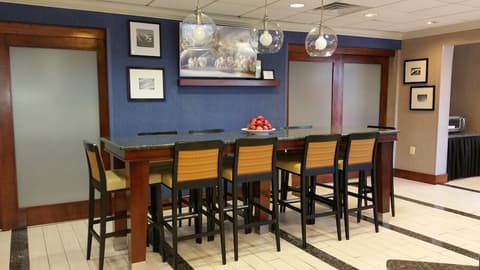 Wingate by Wyndham Springfield, Breakfast area