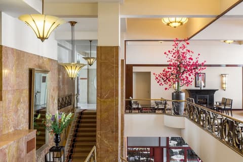 NH Atlanta Rotterdam, Interior entrance