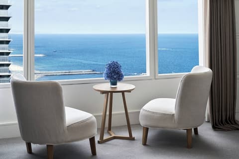 Hotel Arts Barcelona, Living room