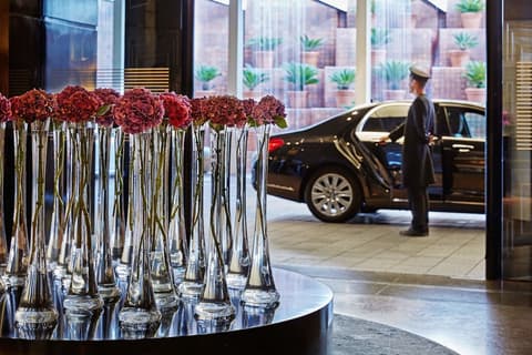 Hotel Arts Barcelona, Lobby