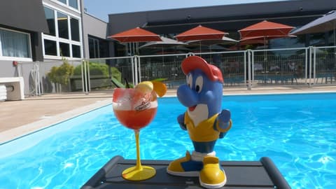 Novotel Caen Cote De Nacre, Poolside bar
