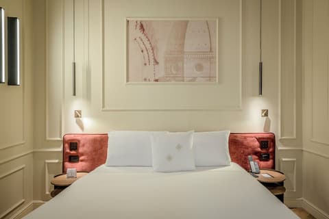 Palazzo Montebello, Room