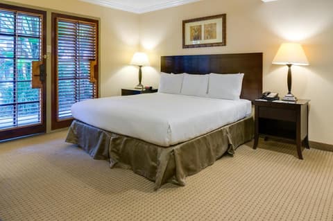 The Buena Park Grand Hotel & Suites, Room