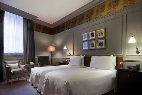 The Caledonian Edinburgh, Curio Collection by Hilton, Room