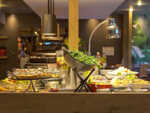 ibis Paris Porte d'Italie, Miscellaneous