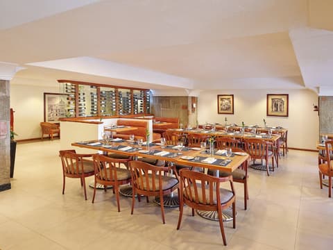 Fiesta Americana Reforma, Restaurant