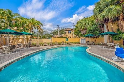La Quinta Inn & Suites by Wyndham Miami Lakes, Pool