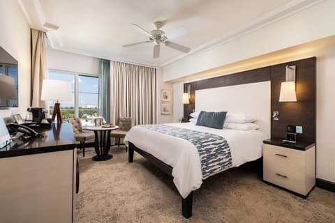 The Palms Hotel & Spa, Room