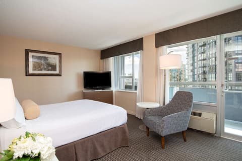 Best Western Premier Chateau Granville Hotel & Suites & Conf. Centre, Room