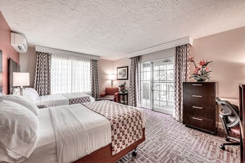 Inn of Naples, Tapestry Collection by Hilton, Room