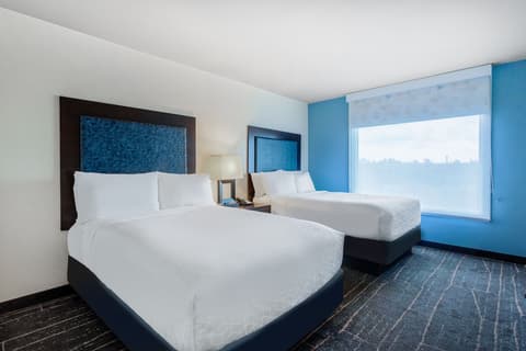 Holiday Inn & Suites Across From Universal Orlando by IHG, Room