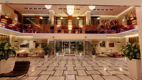 Tirana International Hotel & Conference Centre, Lobby