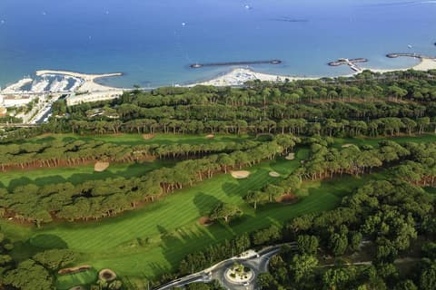 Pullman Cannes Mandelieu, Golf
