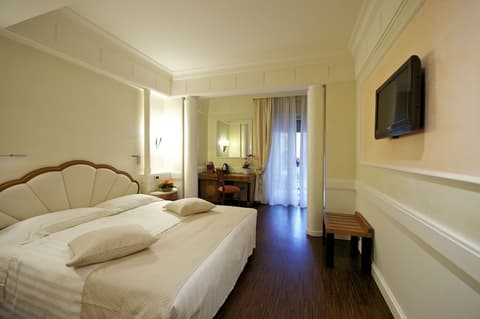 HOTEL STENDHAL, Room