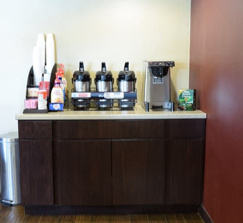 Red Roof Inn PLUS+ University at Buffalo - Amherst, Coffee service