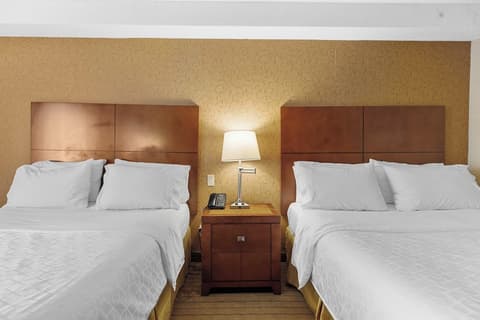 Sandman Hotel & Suites London Downtown, Room