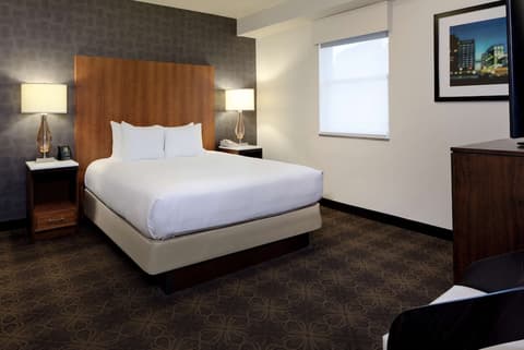 DoubleTree by Hilton Hotel & Suites Pittsburgh Downtown, Room