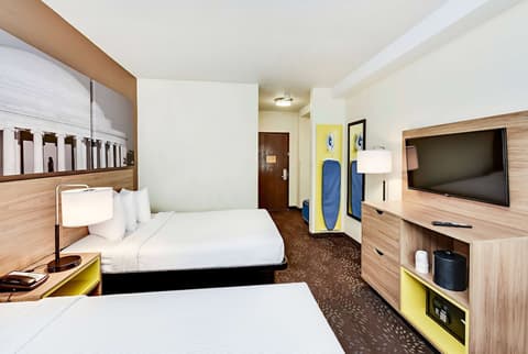Days Inn by Wyndham Washington DC/Connecticut Avenue, Room